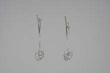 Load image into Gallery viewer, Monstera Earring