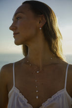 Load image into Gallery viewer, Pearl Pinchers