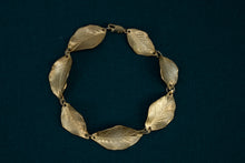 Load image into Gallery viewer, Leaflet bracelet