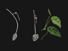 Load image into Gallery viewer, Monstera Earring