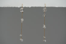 Load image into Gallery viewer, Dew drop Earrings