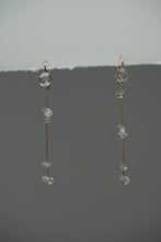 Load image into Gallery viewer, Dew drop Earrings