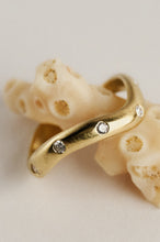 Load image into Gallery viewer, LaCurva Diamond Band
