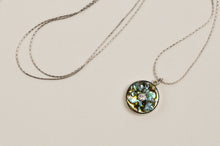 Load image into Gallery viewer, Silaura Medallion
