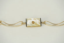 Load image into Gallery viewer, Gold Lipped shell Bracelet

