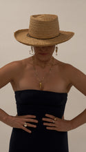 Load image into Gallery viewer, La Martine
