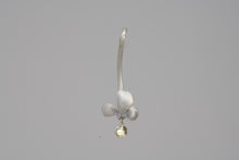 Load image into Gallery viewer, Orchid Pendent, Lemon Quartz drop
