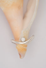 Load image into Gallery viewer, Drift Diamond Ring
