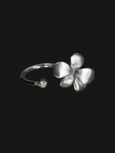 Load image into Gallery viewer, Blossom Ring
