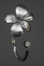 Load image into Gallery viewer, Blossom Ring
