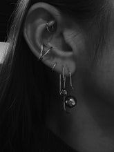 Load image into Gallery viewer, Vakra Ear Cuff
