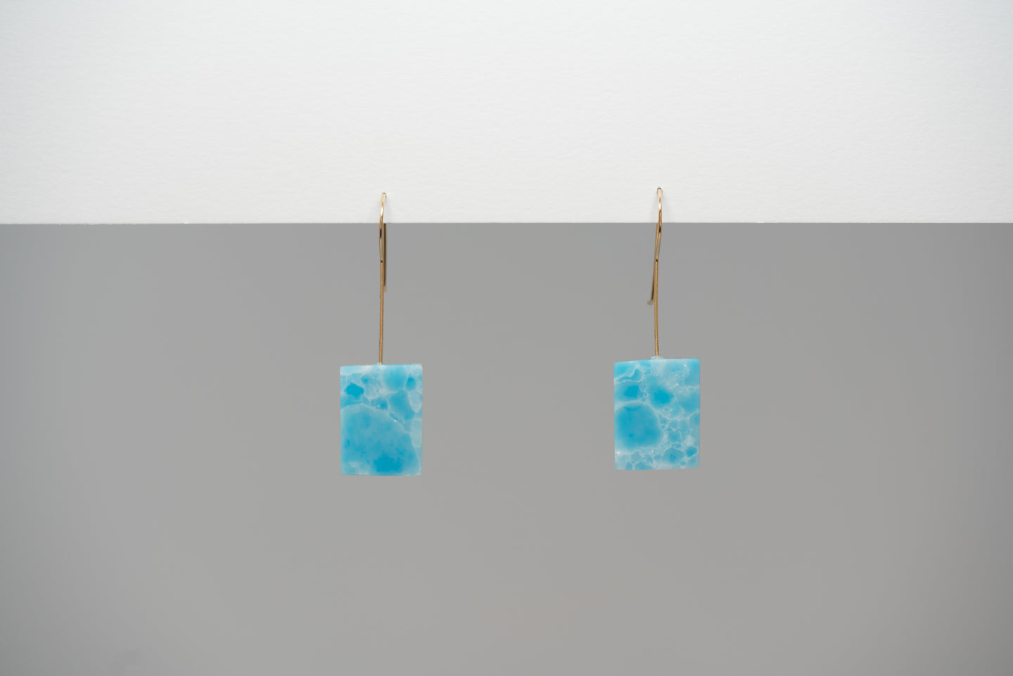 Pool-cut Larimar