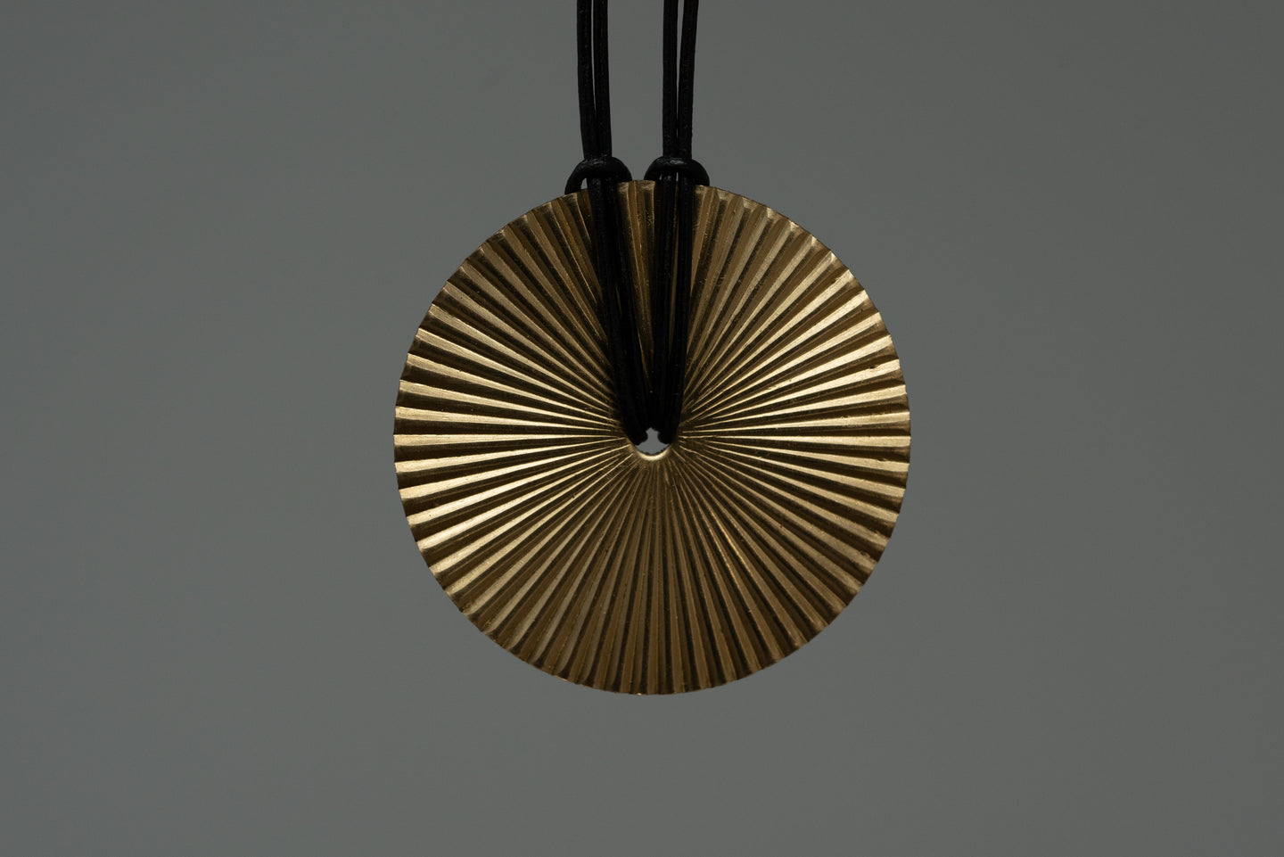 Disk Pendent