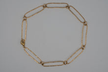 Load image into Gallery viewer, Oblong Clip Necklace
