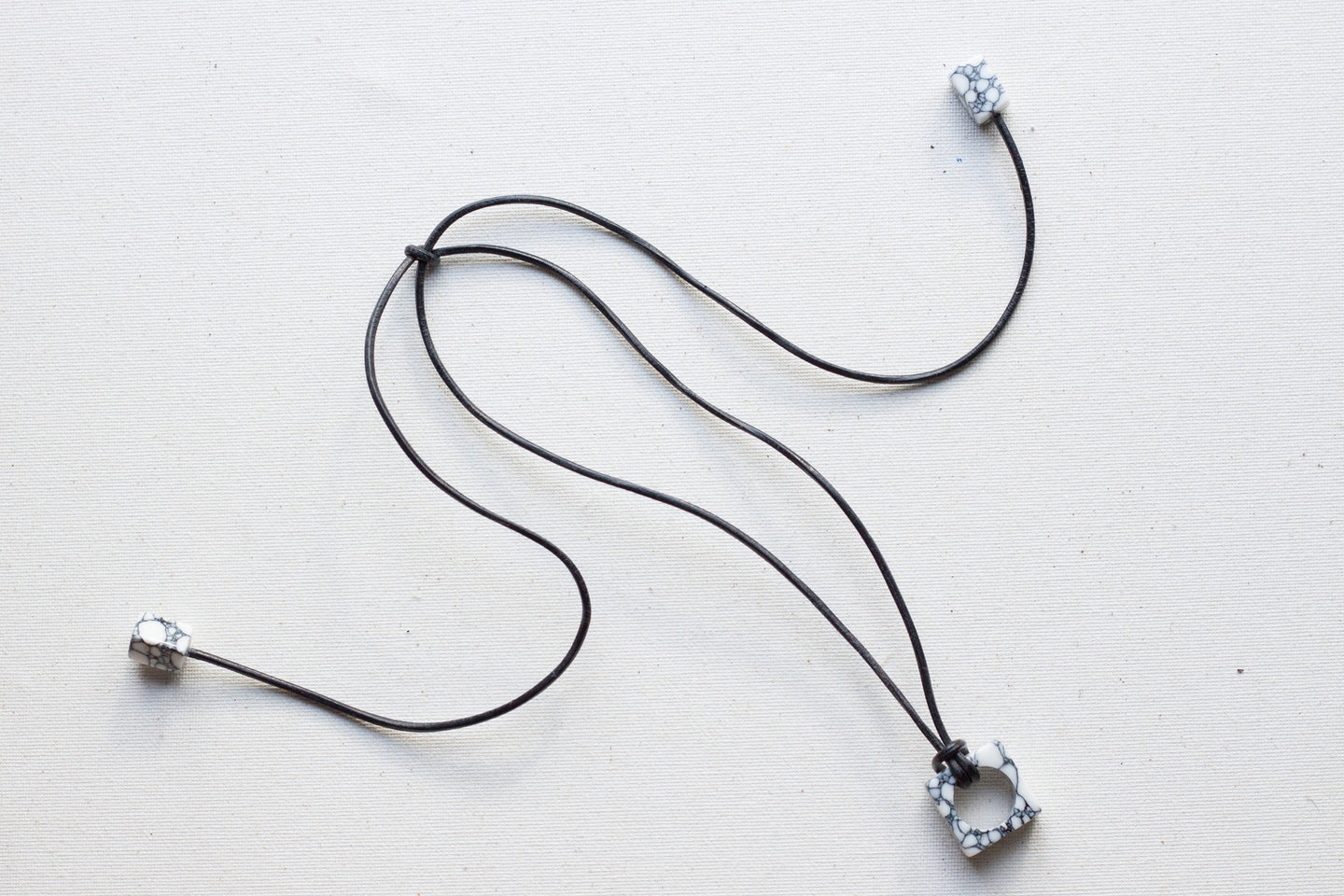 Black and White Marble Throughput Necklace