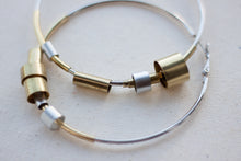 Load image into Gallery viewer, Brass mélange hoops
