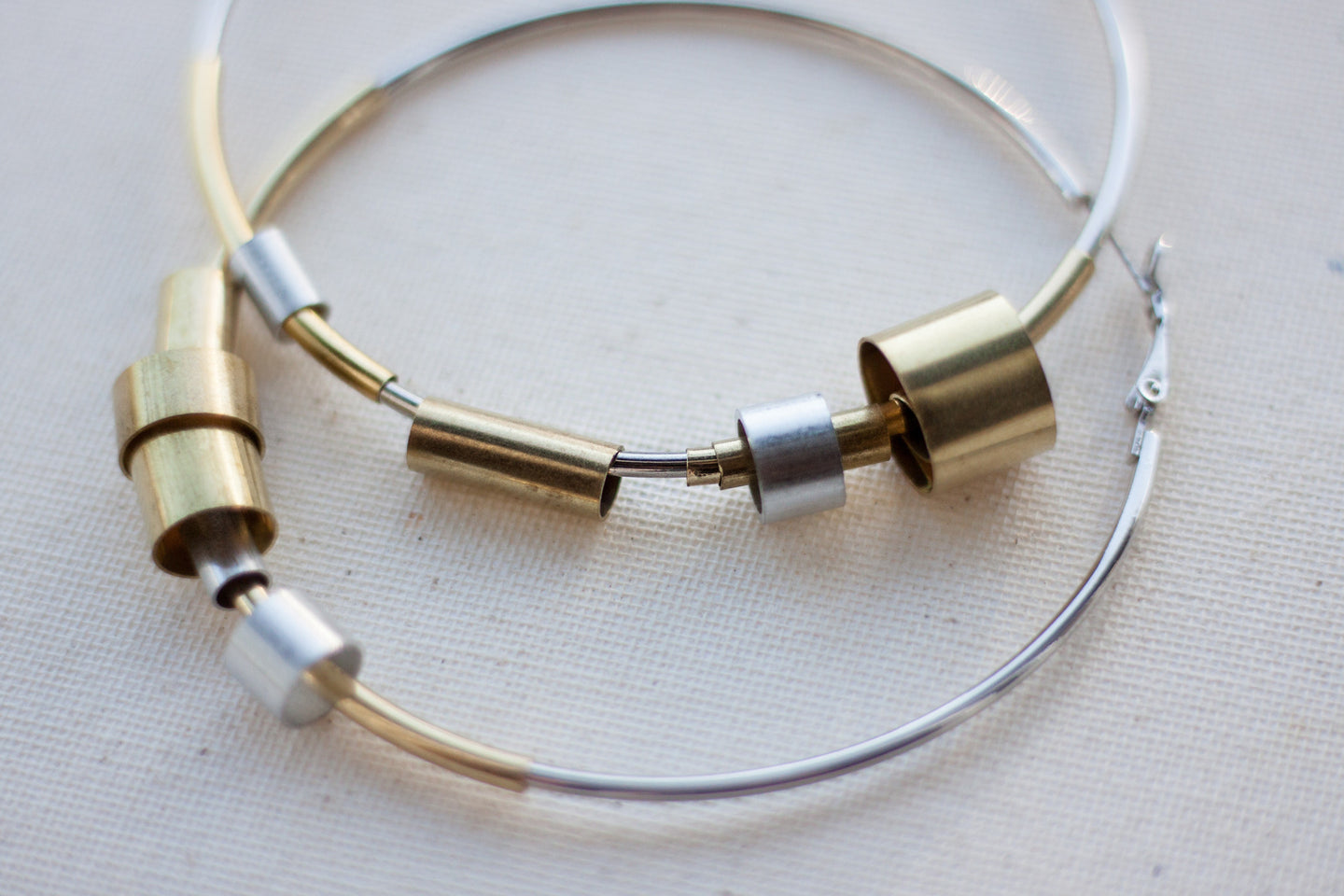 Brass mélange hoops