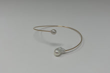 Load image into Gallery viewer, Marion Arm Cuff
