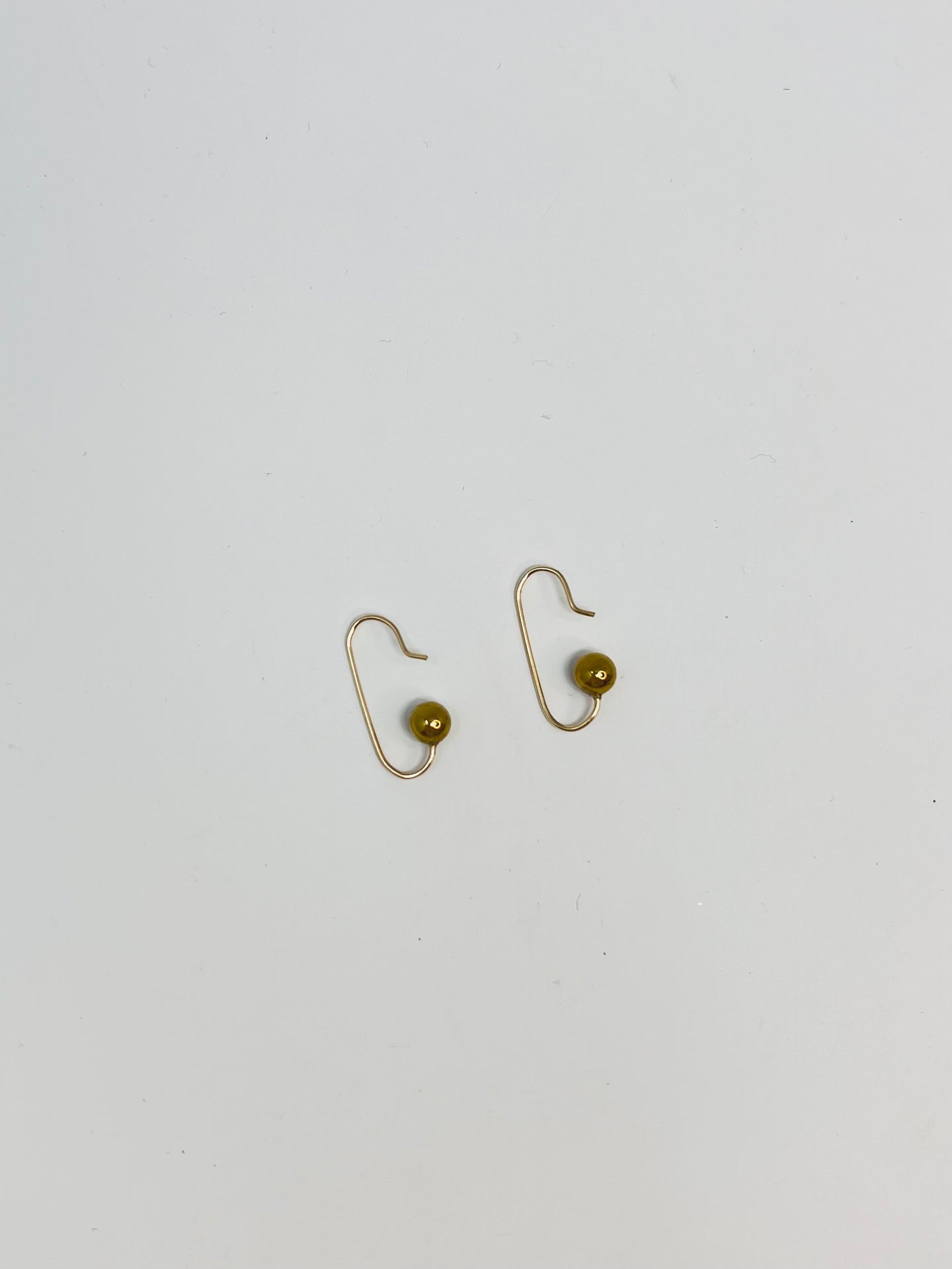 Mini reverse earrings