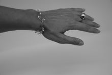 Load image into Gallery viewer, Hammered Globe ring
