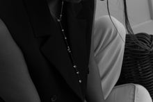 Load image into Gallery viewer, Dew Drop Lariat
